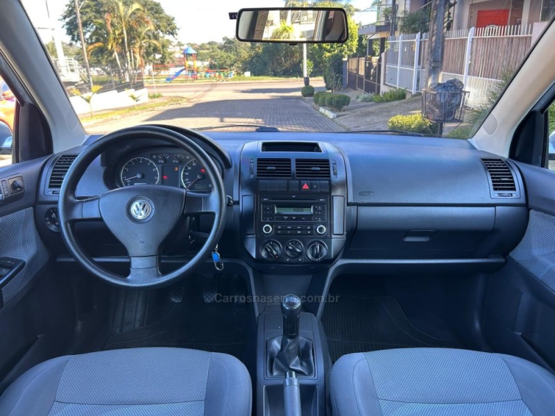 POLO 1.6 MI 8V FLEX 4P MANUAL - 2010 - VENâNCIO AIRES