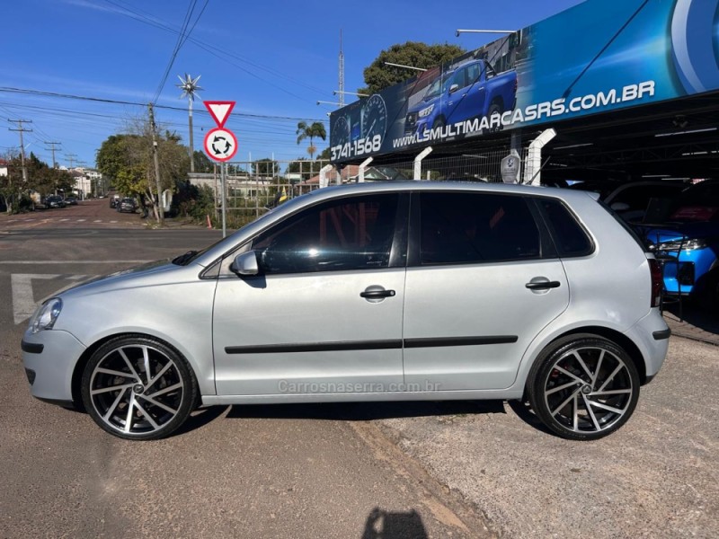 POLO 1.6 MI 8V FLEX 4P MANUAL - 2010 - VENâNCIO AIRES