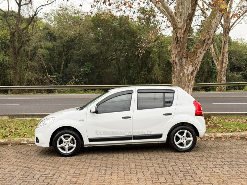 SANDERO 1.6 EXPRESSION 16V FLEX 4P MANUAL - 2013 - DOIS IRMãOS