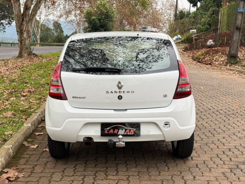 SANDERO 1.6 EXPRESSION 16V FLEX 4P MANUAL - 2013 - DOIS IRMãOS