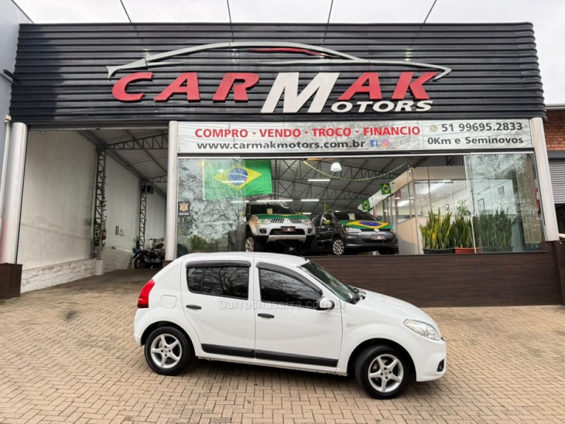 sandero 1.6 expression 16v flex 4p manual 2013 dois irmaos