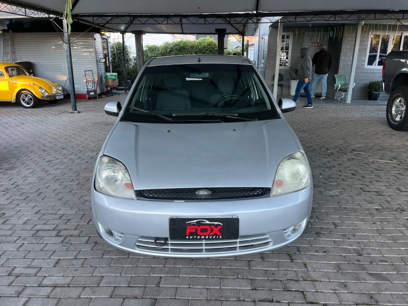 FIESTA 1.0 MPI SUPERCHARGER 8V GASOLINA 4P MANUAL - 2004 - CAXIAS DO SUL