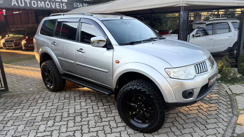 PAJERO DAKAR 3.2 HPE 4X4 7 LUGARES 16V TURBO INTERCOOLER DIESEL 4P AUTOMÁTICO - 2012 - NOVA PETRóPOLIS