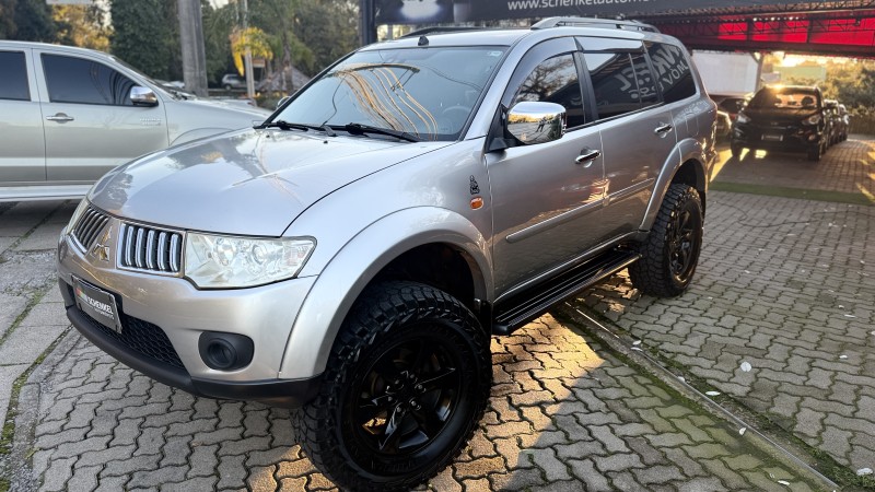 PAJERO DAKAR 3.2 HPE 4X4 7 LUGARES 16V TURBO INTERCOOLER DIESEL 4P AUTOMÁTICO - 2012 - NOVA PETRóPOLIS