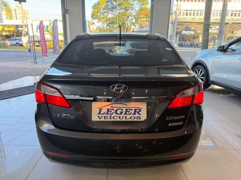 HB20S 1.6 COMFORT PLUS 16V FLEX 4P AUTOMÁTICO - 2014 - SãO LEOPOLDO