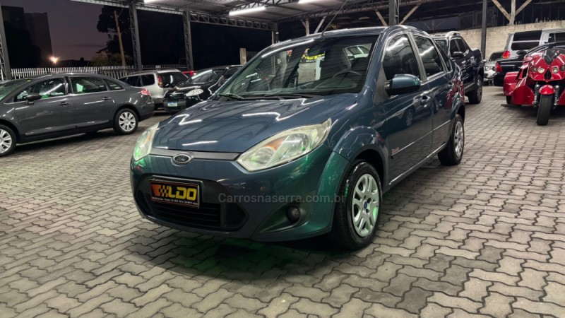 FIESTA 1.6 MPI CLASS SEDAN 8V FLEX 4P MANUAL - 2012 - CAXIAS DO SUL