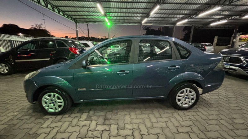 FIESTA 1.6 MPI CLASS SEDAN 8V FLEX 4P MANUAL - 2012 - CAXIAS DO SUL