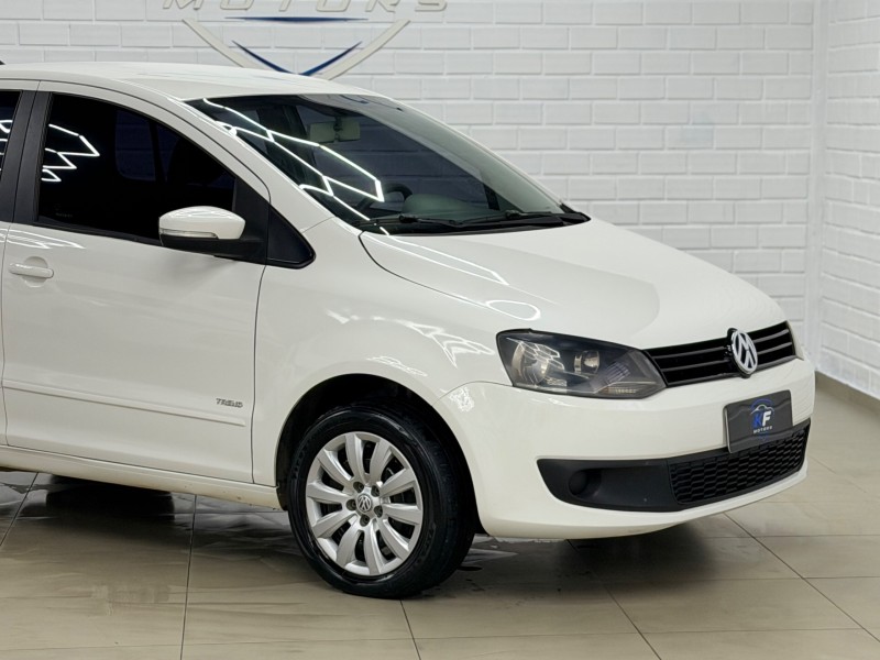 FOX 1.0 MI 8V FLEX 4P MANUAL - 2014 - NOVO HAMBURGO