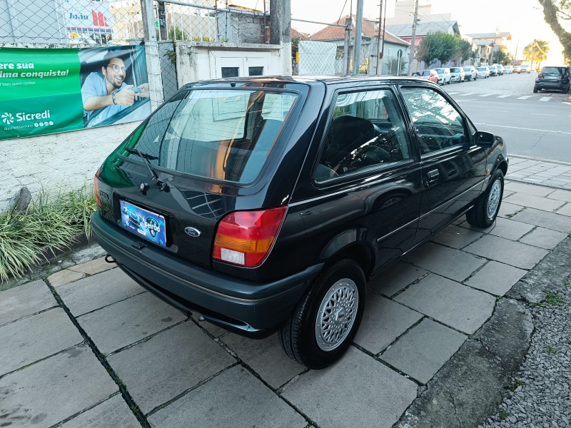 FIESTA 1.3 I 8V GASOLINA 4P MANUAL - 1995 - BENTO GONçALVES