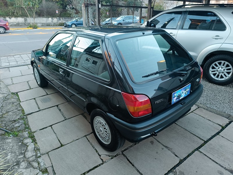 FIESTA 1.3 I 8V GASOLINA 4P MANUAL - 1995 - BENTO GONçALVES