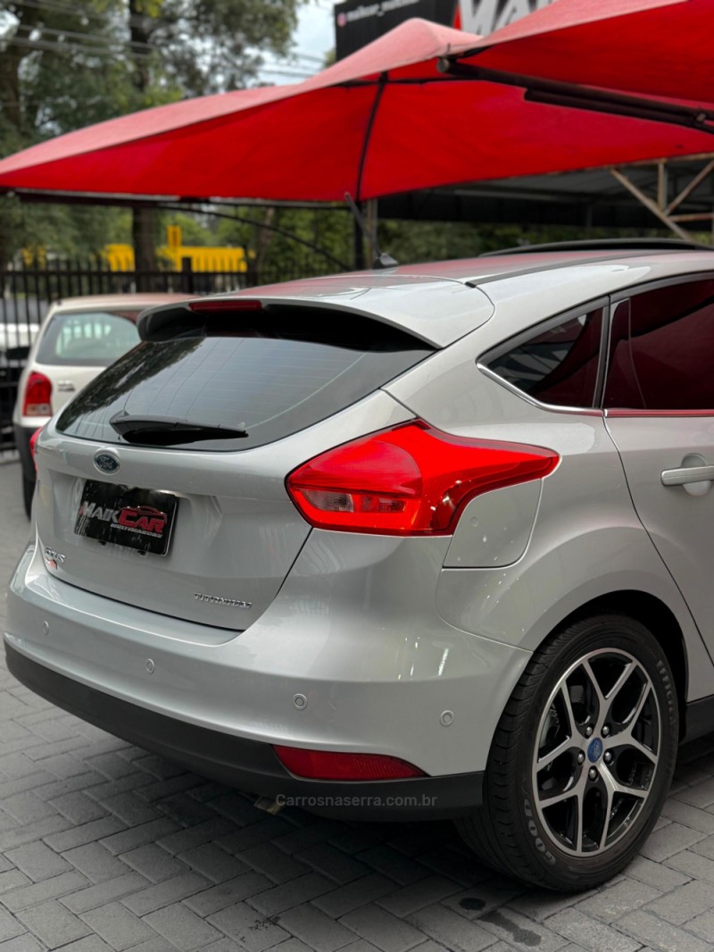 FOCUS 2.0 TITANIUM PLUS 16V FLEX 4P AUTOMÁTICO - 2018 - ESTâNCIA VELHA