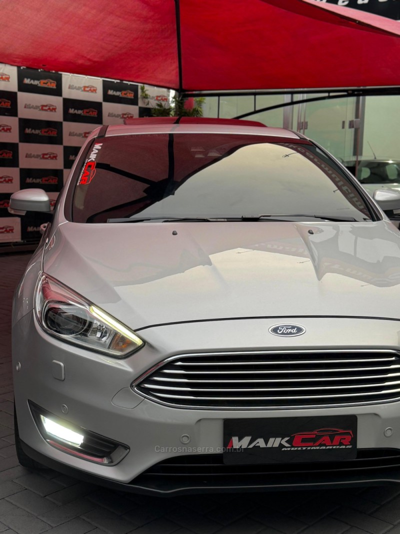 FOCUS 2.0 TITANIUM PLUS 16V FLEX 4P AUTOMÁTICO - 2018 - ESTâNCIA VELHA