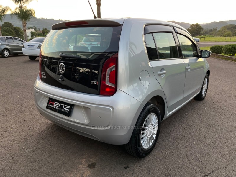 UP 1.0 TSI MOVE UP 12V FLEX 4P MANUAL - 2017 - BOM PRINCíPIO