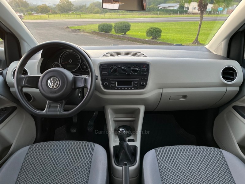 UP 1.0 TSI MOVE UP 12V FLEX 4P MANUAL - 2017 - BOM PRINCíPIO