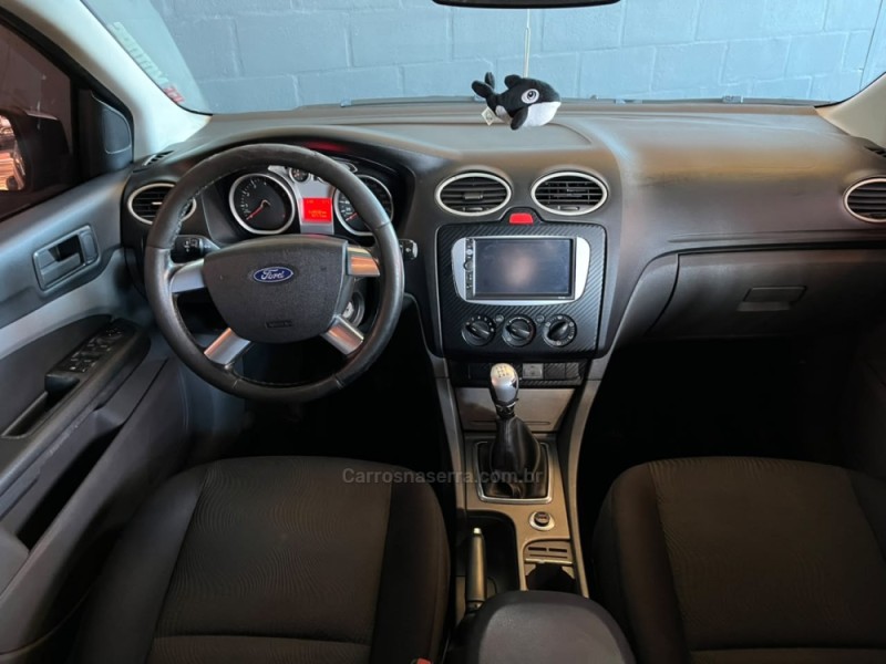 FOCUS 1.6 SE 8V FLEX 4P MANUAL - 2011 - CAXIAS DO SUL
