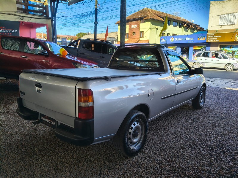 COURIER 1.6 MPI L 8V GASOLINA 2P MANUAL - 2007 - CANELA