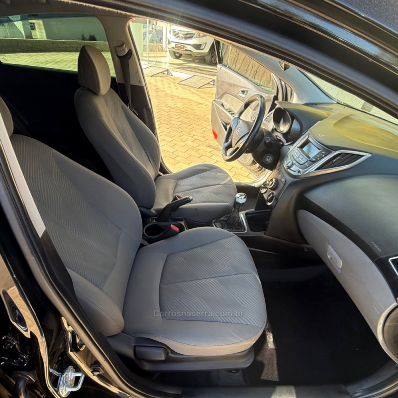 HB20 1.6 COMFORT STYLE 16V FLEX 4P MANUAL - 2015 - GUAPORé