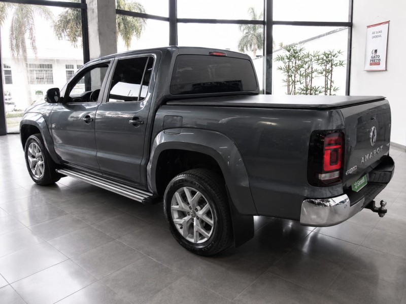 AMAROK 3.0 V6 TDI HIGHLINE CD DIESEL 4MOTION AUTOMÁTICO - 2025 - CAXIAS DO SUL