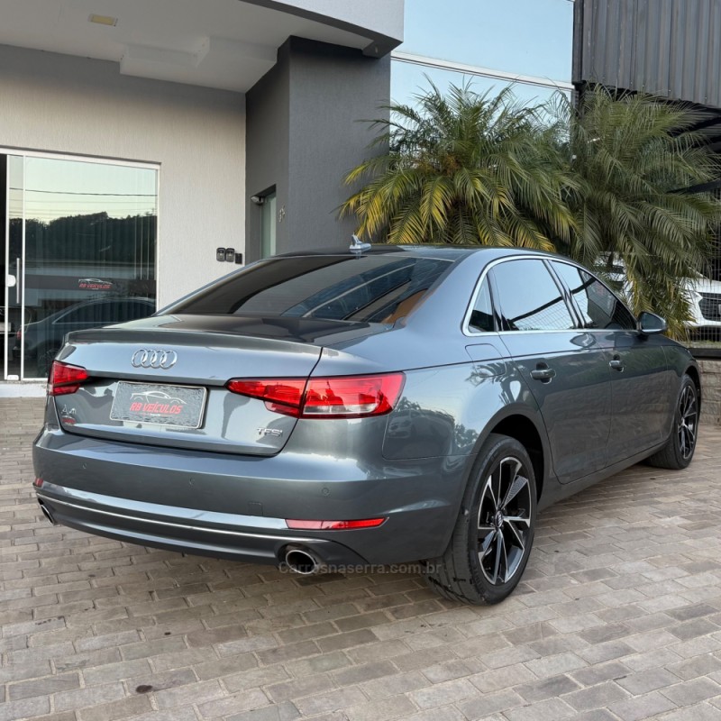 A4 2.0 TFSI PRESTIGE PLUS SEDAN GASOLINA 4P AUTOMÁTICO - 2017 - GUAPORé