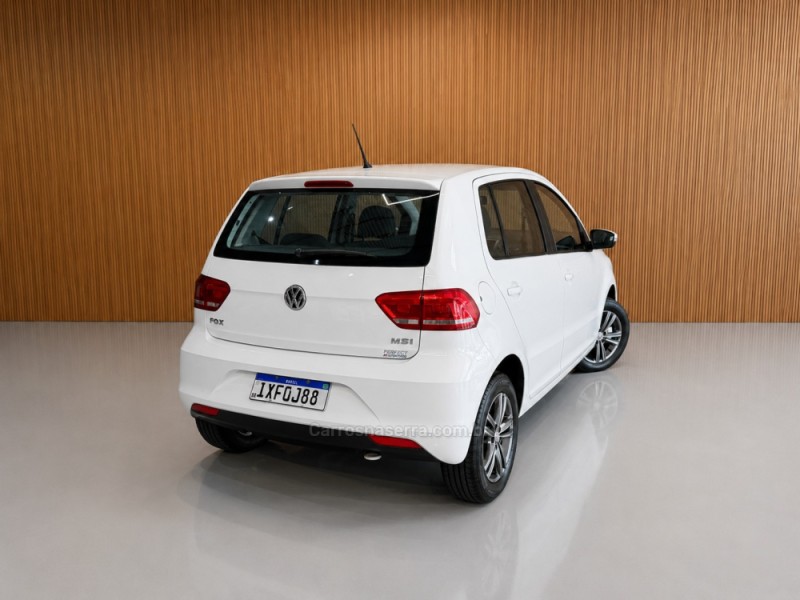 FOX 1.6 MSI TRENDLINE 8V FLEX 4P MANUAL - 2016 - BENTO GONçALVES