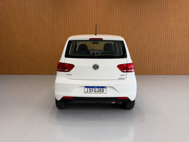 FOX 1.6 MSI TRENDLINE 8V FLEX 4P MANUAL - 2016 - BENTO GONçALVES