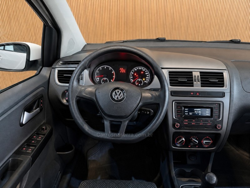 FOX 1.6 MSI TRENDLINE 8V FLEX 4P MANUAL - 2016 - BENTO GONçALVES