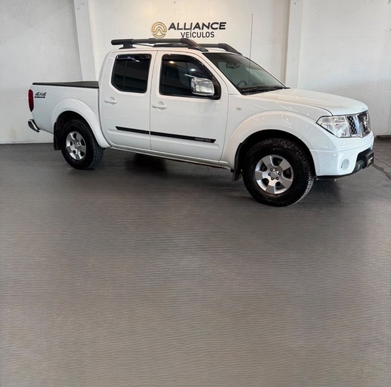 FRONTIER 2.5 LE 4X4 CD TURBO ELETRONIC DIESEL 4P MANUAL - 2011 - CAXIAS DO SUL