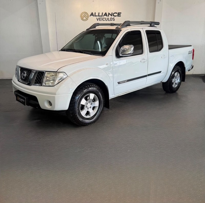 frontier 2.5 le 4x4 cd turbo eletronic diesel 4p manual 2011 caxias do sul