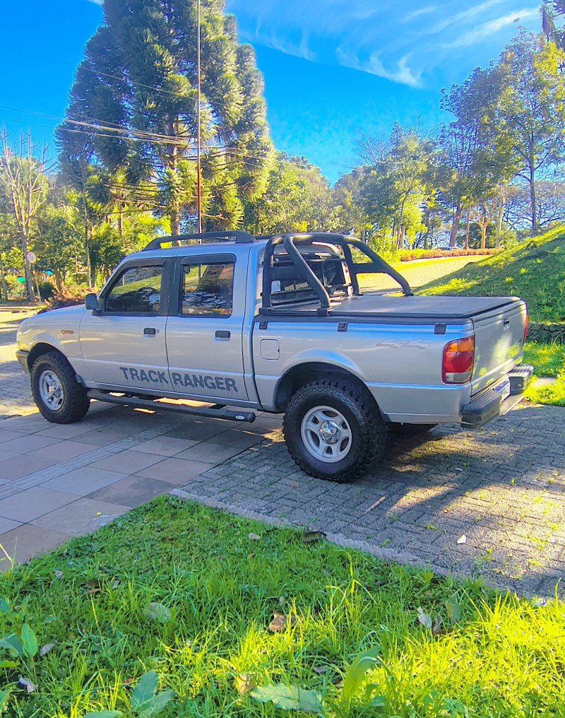 RANGER 2.5 XL 4X4 CS 8V DIESEL 2P MANUAL - 2000 - FARROUPILHA