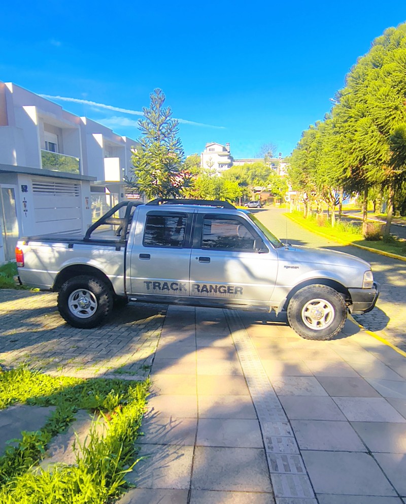 RANGER 2.5 XL 4X4 CS 8V DIESEL 2P MANUAL - 2000 - FARROUPILHA