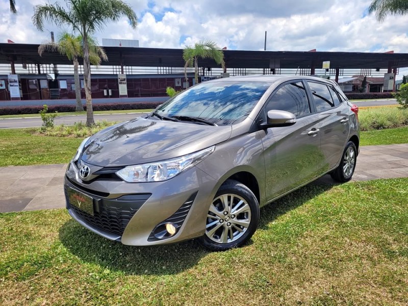 yaris 1.5 xl plus connect 16v flex 4p automatico 2020 carlos barbosa