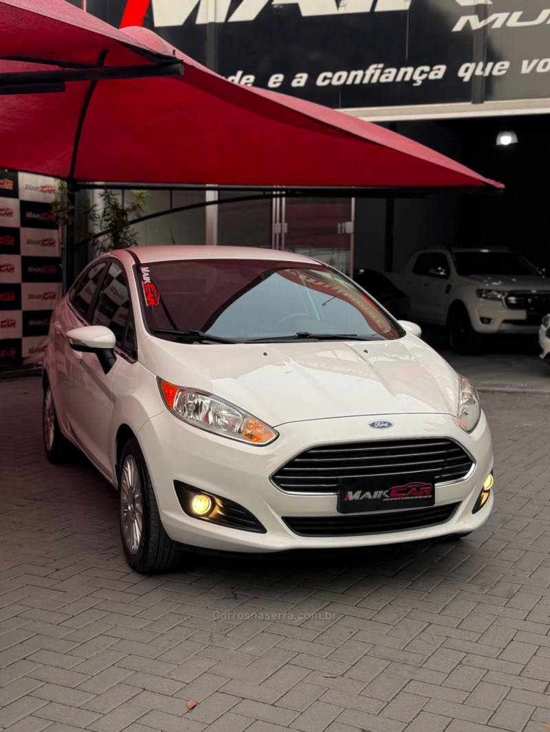 FIESTA 1.6 TITANIUM SEDAN 16V FLEX 4P AUTOMÁTICO - 2015 - ESTâNCIA VELHA