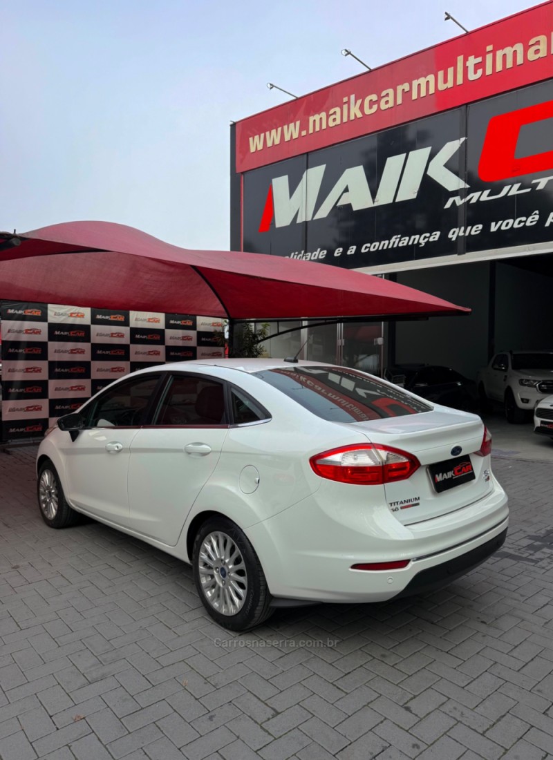FIESTA 1.6 TITANIUM SEDAN 16V FLEX 4P AUTOMÁTICO - 2015 - ESTâNCIA VELHA