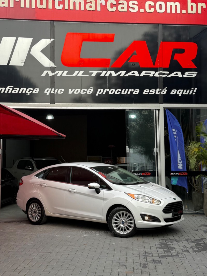 FIESTA 1.6 TITANIUM SEDAN 16V FLEX 4P AUTOMÁTICO - 2015 - ESTâNCIA VELHA
