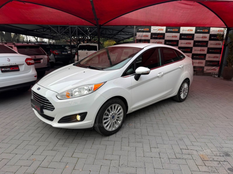 FIESTA 1.6 TITANIUM SEDAN 16V FLEX 4P AUTOMÁTICO - 2015 - ESTâNCIA VELHA