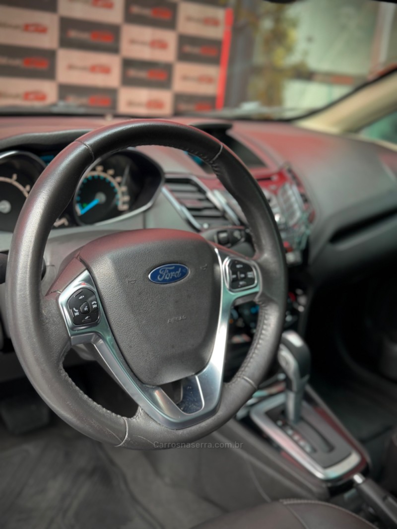 FIESTA 1.6 TITANIUM SEDAN 16V FLEX 4P AUTOMÁTICO - 2015 - ESTâNCIA VELHA