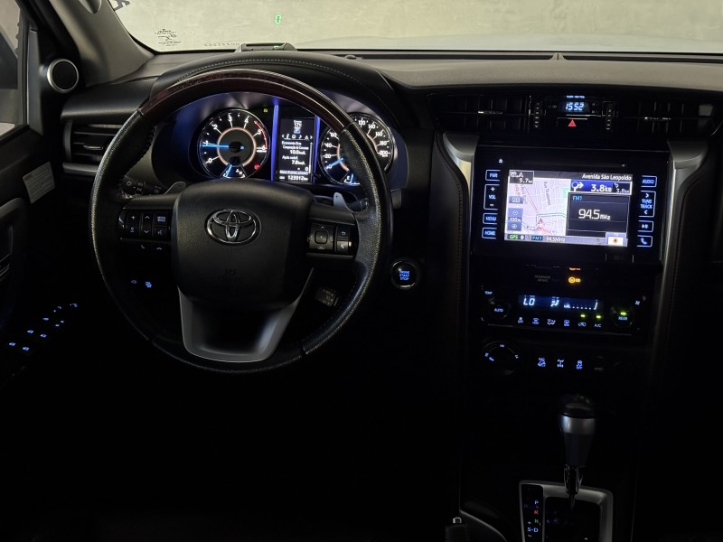 HILUX SW4 2.8 SRX 4X4 16V TURBO INTERCOOLER DIESEL 4P AUTOMÁTICO - 2017 - CAXIAS DO SUL