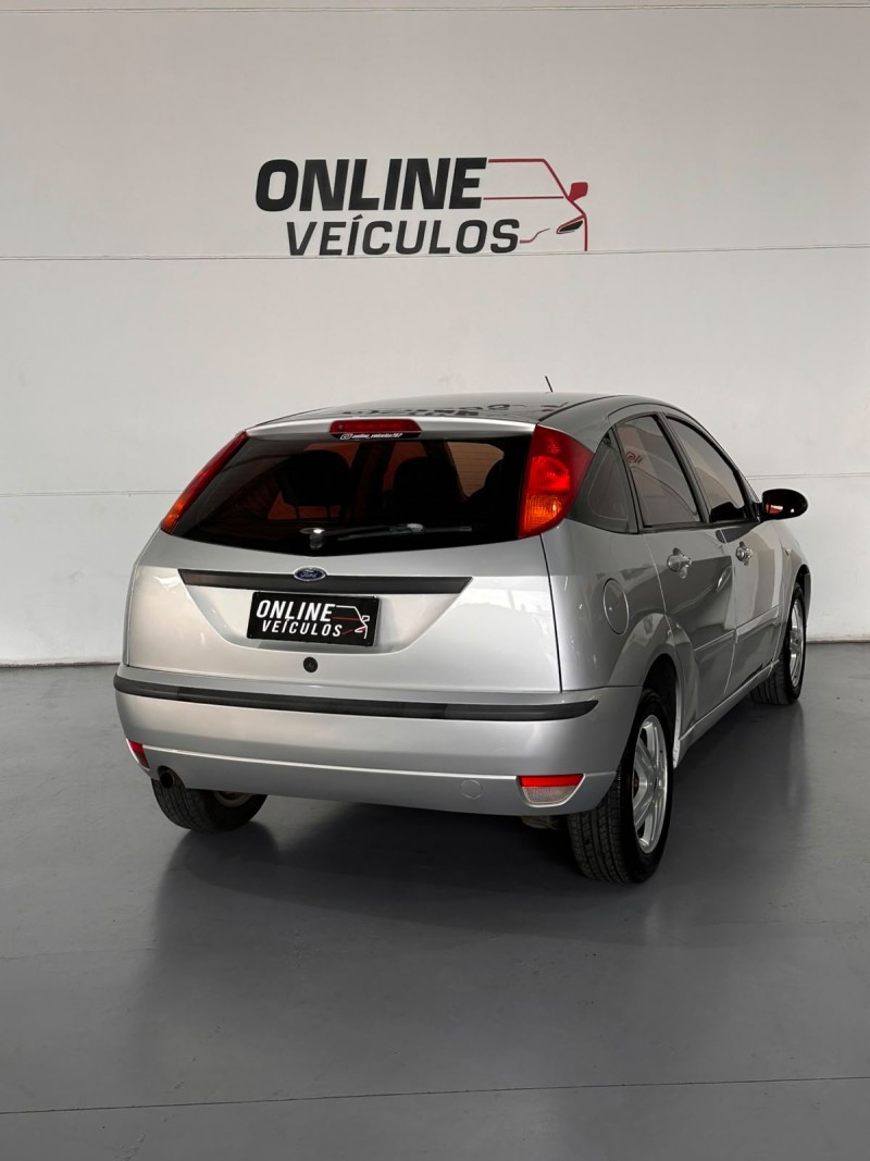 FOCUS 1.6 SE 8V FLEX 4P MANUAL - 2006 - FARROUPILHA