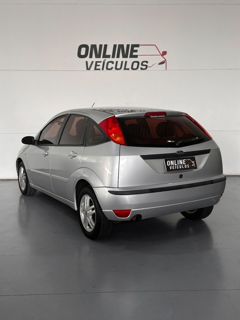 FOCUS 1.6 SE 8V FLEX 4P MANUAL - 2006 - FARROUPILHA