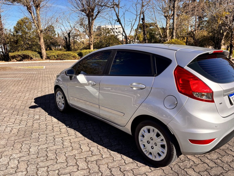 FIESTA 1.6 SE HATCH PLUS 16V FLEX 4P MANUAL - 2017 - CAXIAS DO SUL