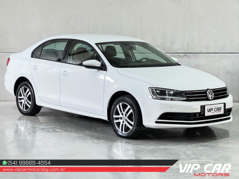 JETTA 2.0 COMFORTLINE FLEX 4P TIPTRONIC - 2015 - FARROUPILHA