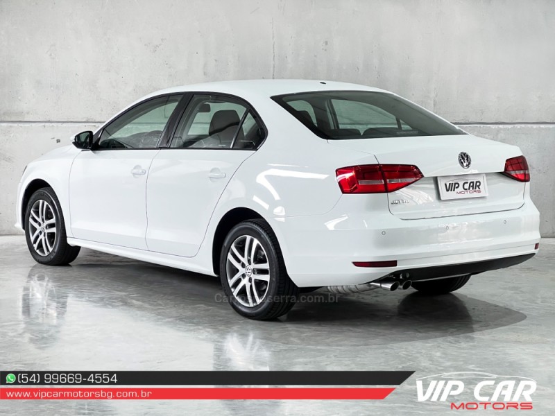 JETTA 2.0 COMFORTLINE FLEX 4P TIPTRONIC - 2015 - FARROUPILHA