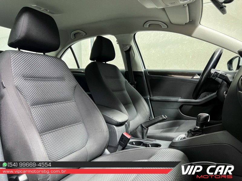 JETTA 2.0 COMFORTLINE FLEX 4P TIPTRONIC - 2015 - FARROUPILHA