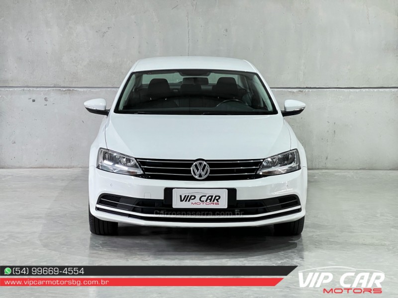 JETTA 2.0 COMFORTLINE FLEX 4P TIPTRONIC - 2015 - FARROUPILHA
