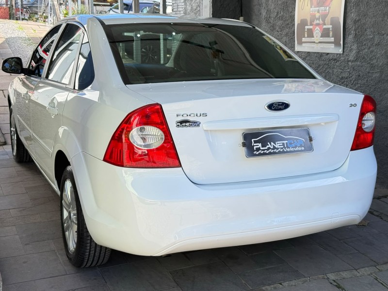 FOCUS 2.0 GLX SEDAN 16V FLEX 4P MANUAL - 2013 - FARROUPILHA