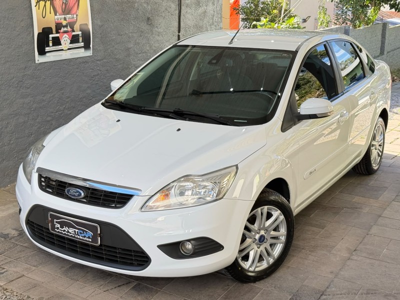focus 2.0 glx sedan 16v flex 4p manual 2013 farroupilha