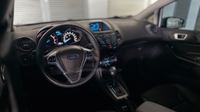 FIESTA 1.6 TITANIUM HATCH 16V FLEX 4P AUTOMÁTICO - 2015 - CAXIAS DO SUL