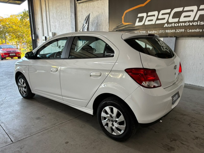 ONIX 1.0 MPFI LT 8V FLEX 4P MANUAL - 2013 - BOM PRINCíPIO