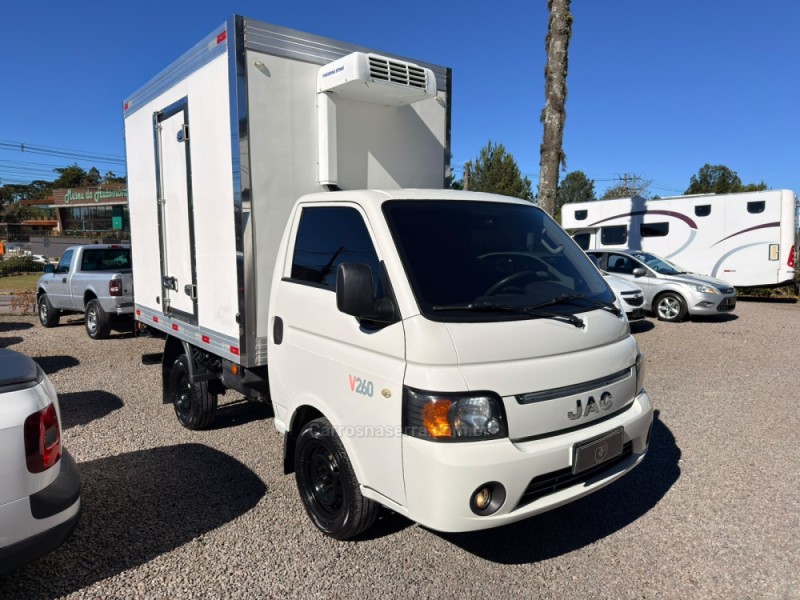 V 260 1.9 TURBO 16V DIESEL 2P MANUAL - 2022 - CANELA
