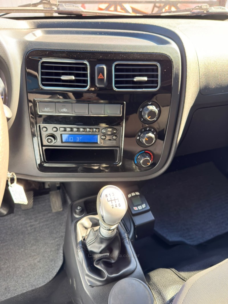 V 260 1.9 TURBO 16V DIESEL 2P MANUAL - 2022 - CANELA